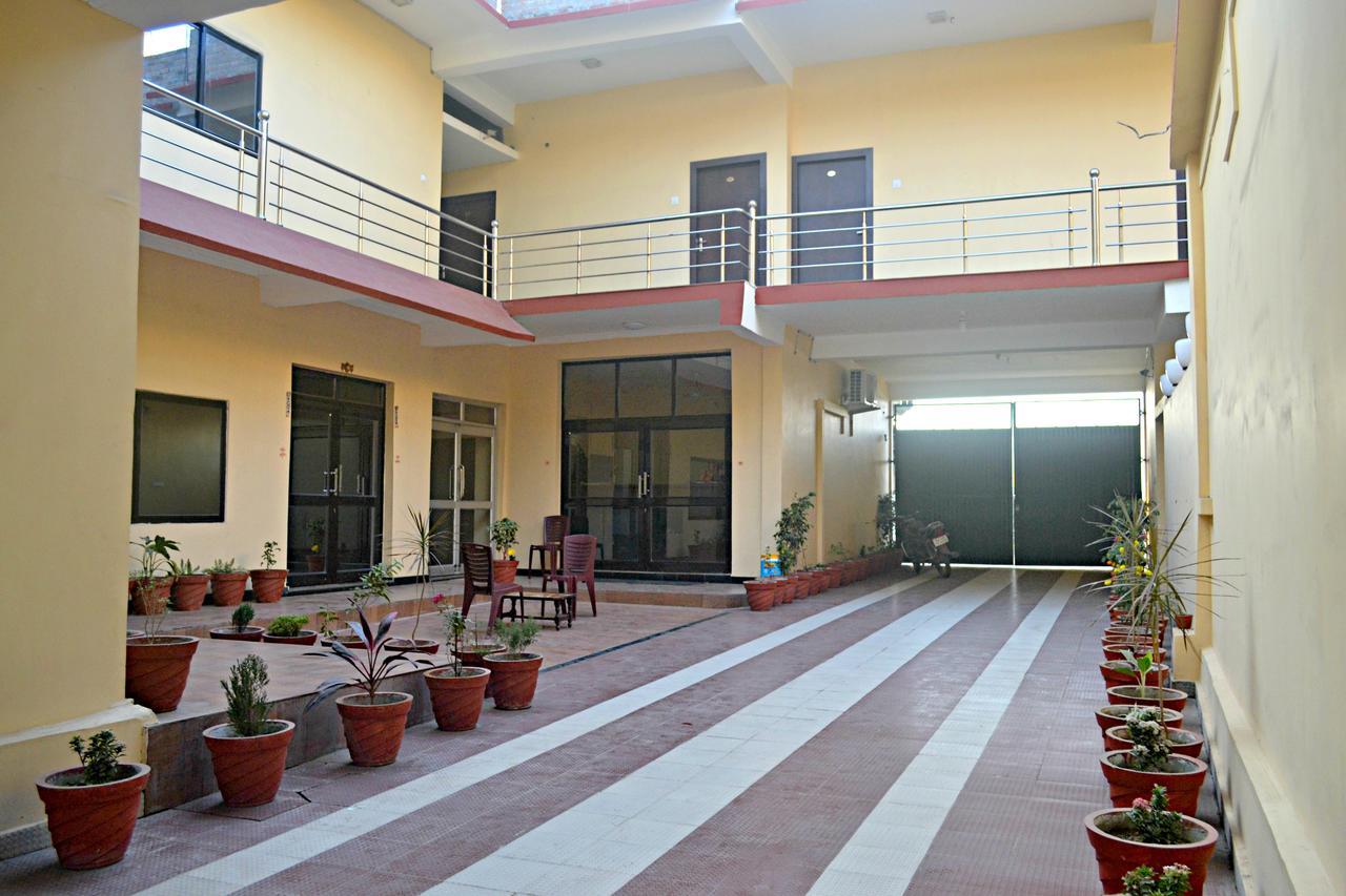 Hotel Bhammars Balangir Exterior foto