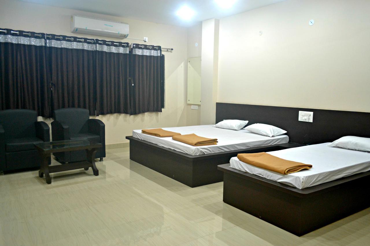 Hotel Bhammars Balangir Zimmer foto